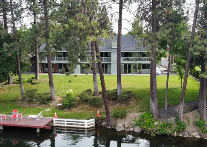 Riverway Apartments
