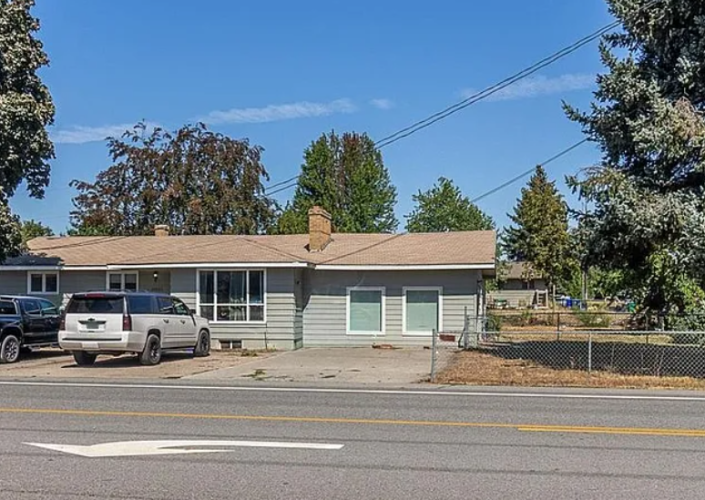 10821-10823 E Mission Ave 