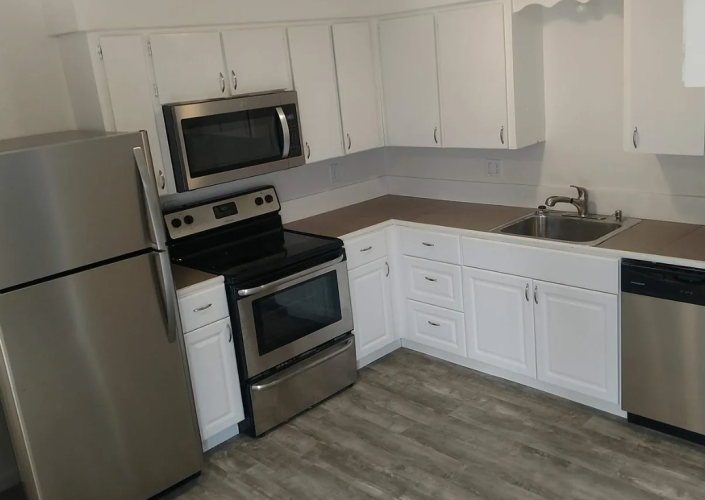 Crestline Duplex D - 6428 and 6432 N Crestline St