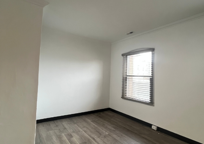 Broadway Plaza Apartments